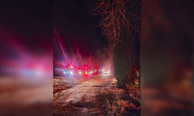 Oliver, Osoyoos fire departments work residential fire