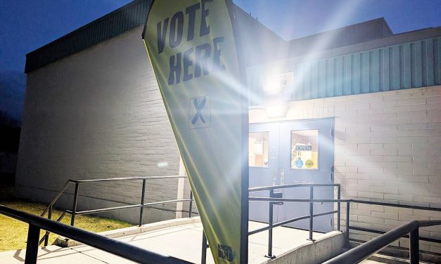 Okanagan Falls residents vote in favour of incorporation