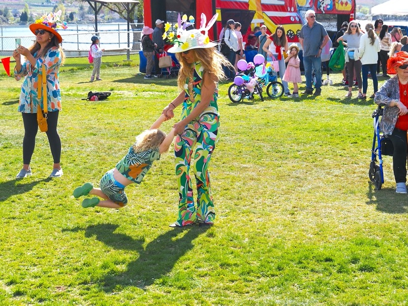 Easter Eggstravaganza draws huge crowd to Gyro