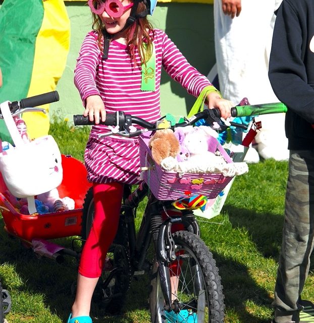 Easter Eggstravaganza draws huge crowd to Gyro