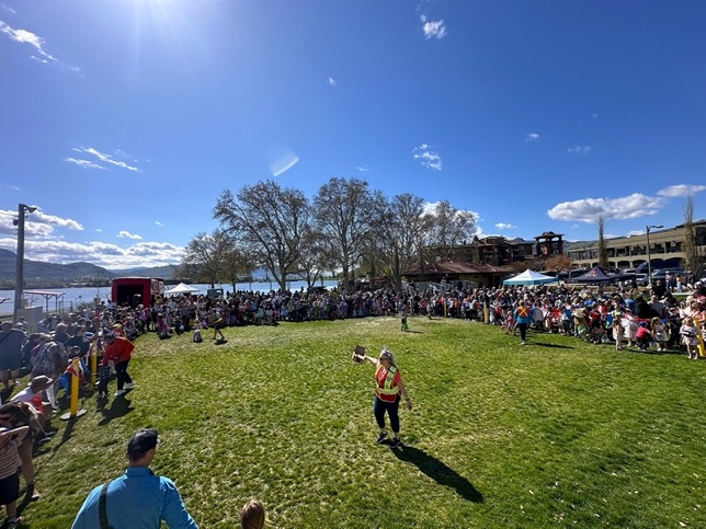 Easter Eggstravaganza draws huge crowd to Gyro