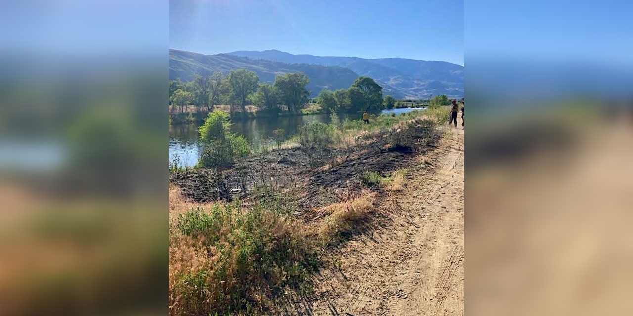Discarded cigarette suspected in Rd 22 grass fire