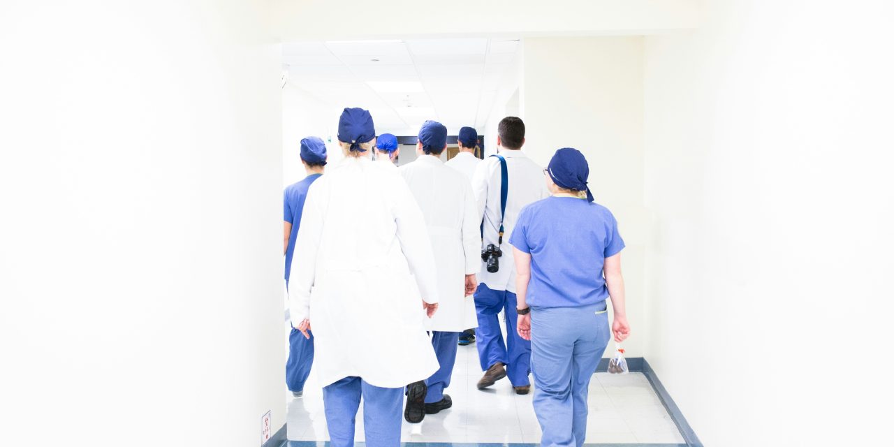 1,400 US healthcare workers seek work in BC
