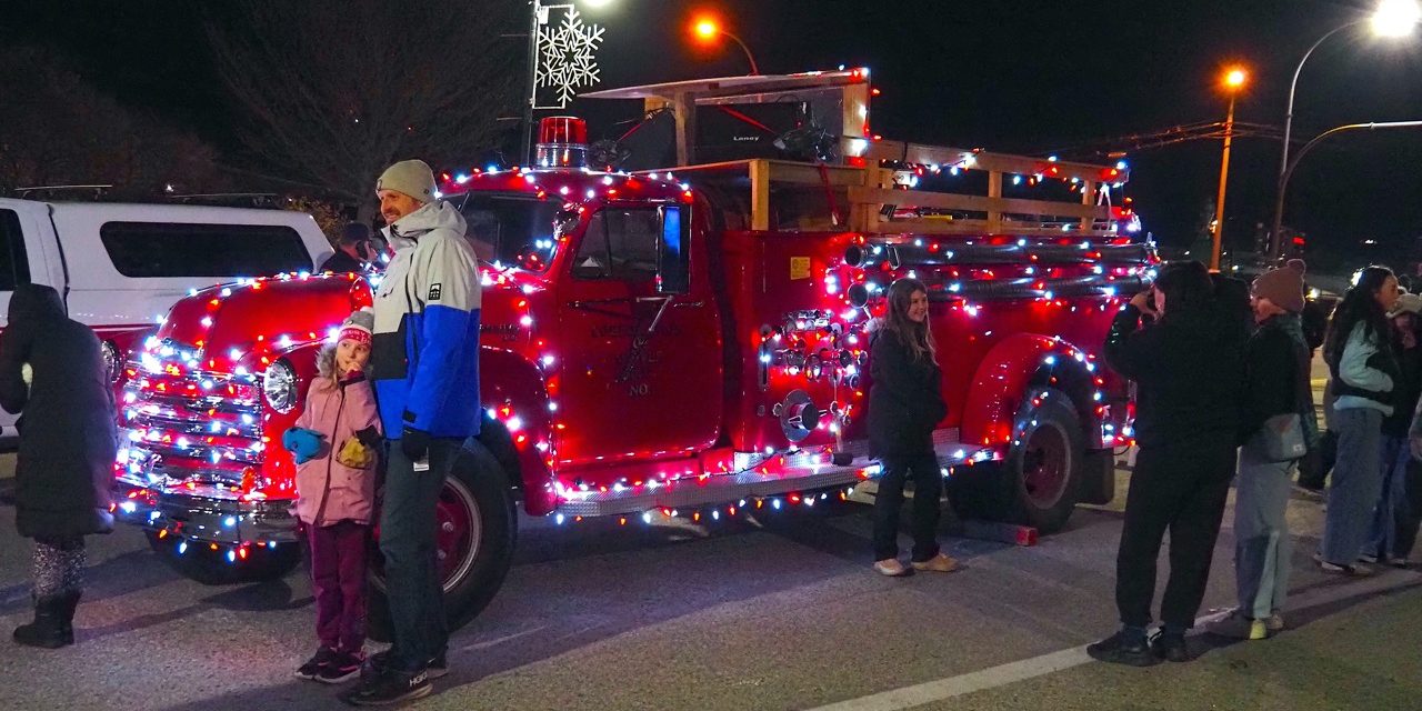 Oliver celebrates the season with Light Up 2025