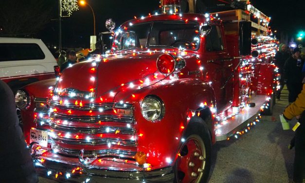 Oliver celebrates the season with Light Up 2025