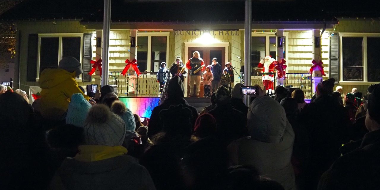 Oliver celebrates the season with Light Up 2025