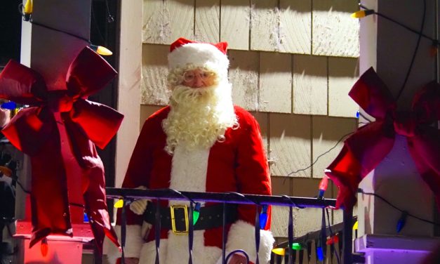 Oliver celebrates the season with Light Up 2025