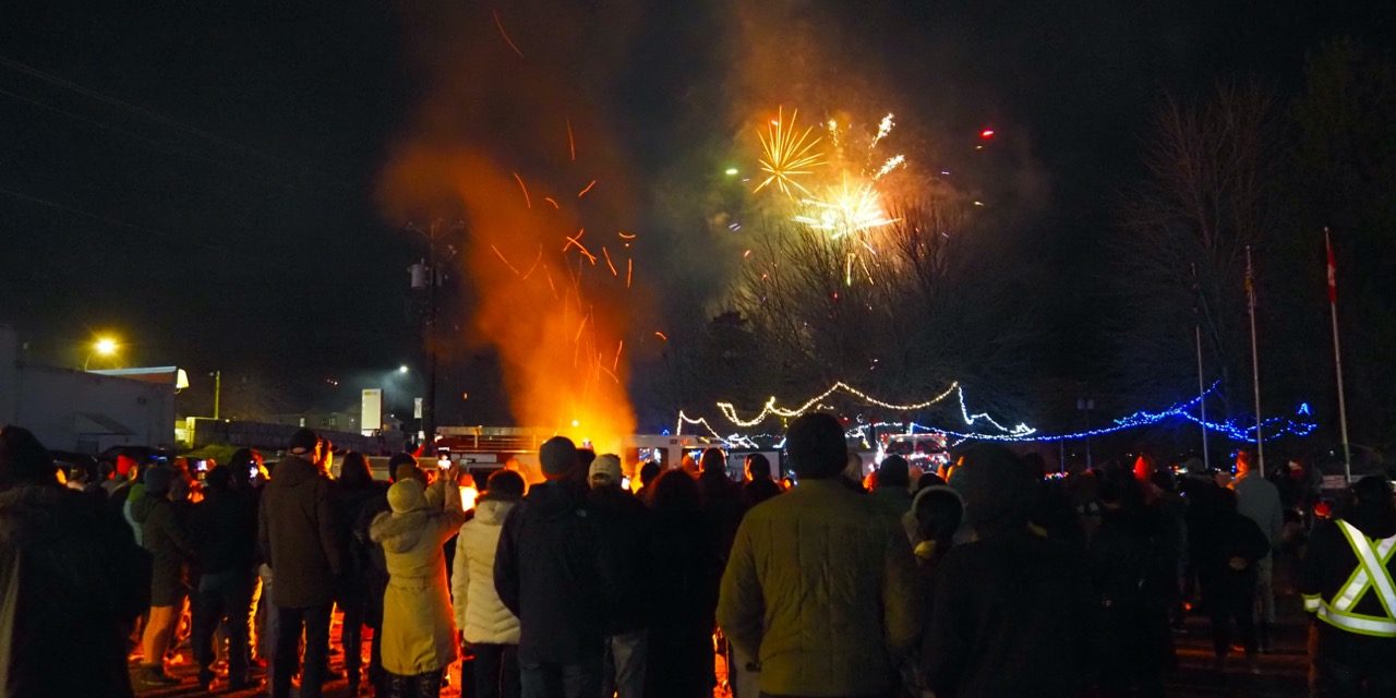 Oliver celebrates the season with Light Up 2025