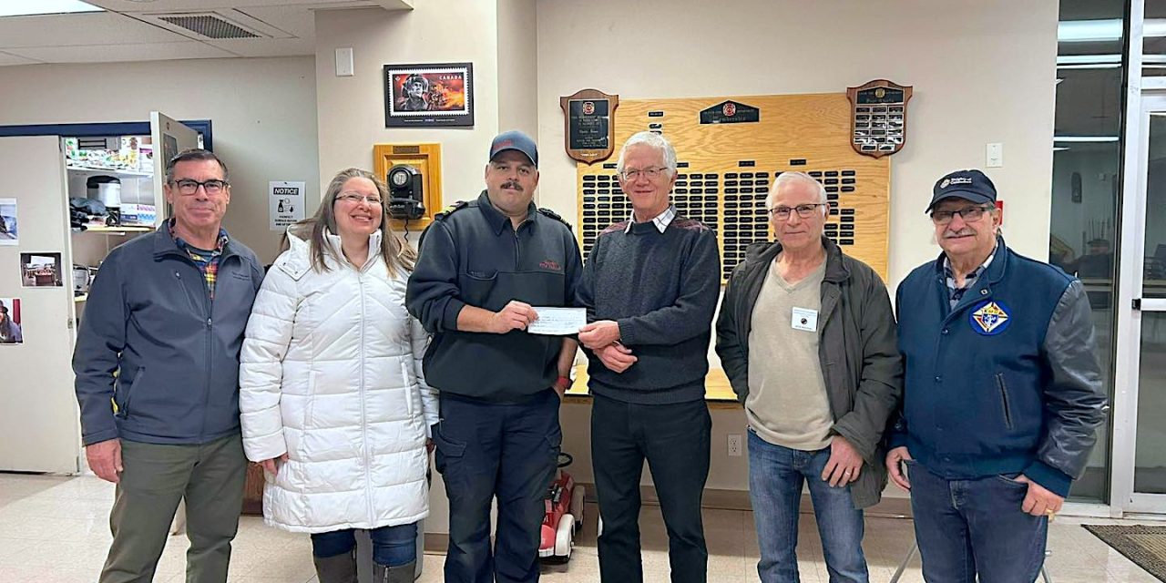 Oliver firefighters raise $1,500 for Christmas hampers