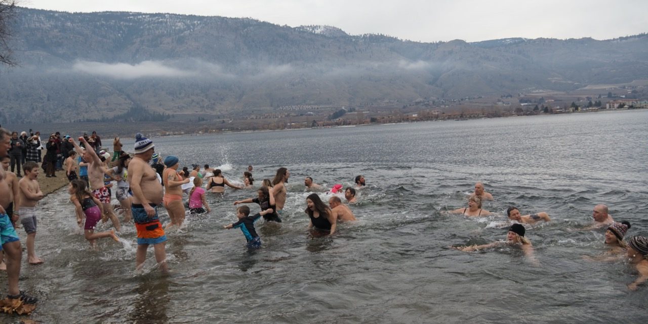 Desert Dip draws a crowd as dippers brave the cold