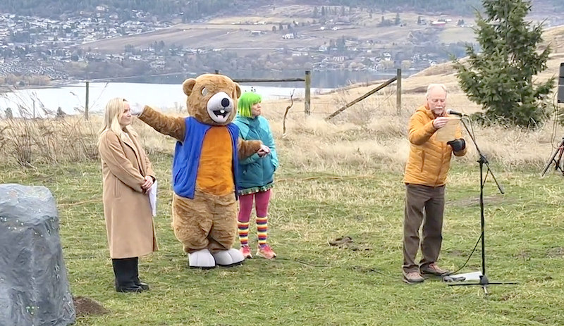 Annual Groundhog Day points to an early spring