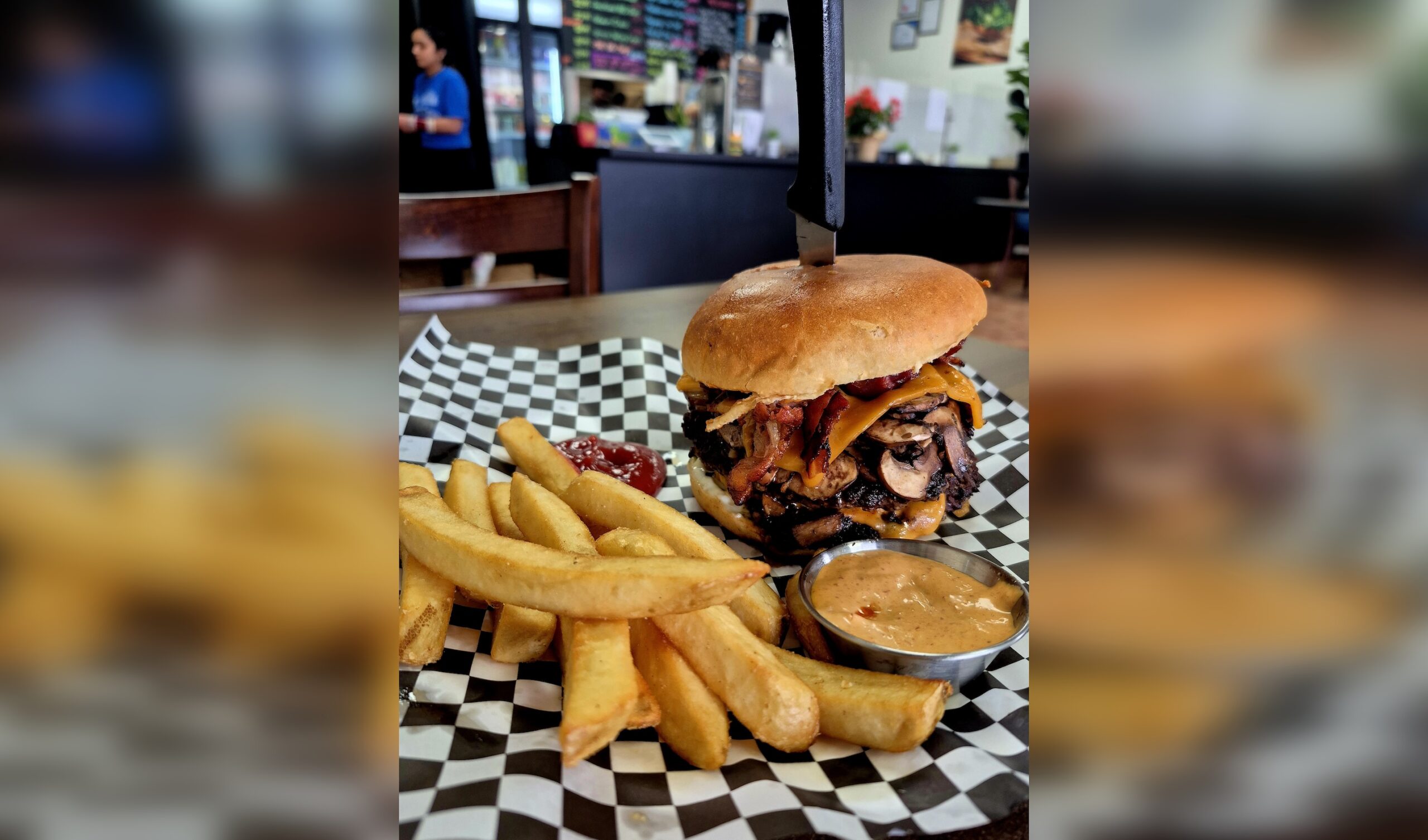 Food Adventures with Sheldon – Ogopogo Burgers & Shakes
